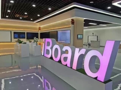 Interaktywny monitor z ekranem dotykowym