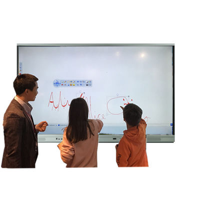 Przedni port interaktywnej tablicy Iboard 4K 60 Hz z 3 wielofunkcyjnymi USB