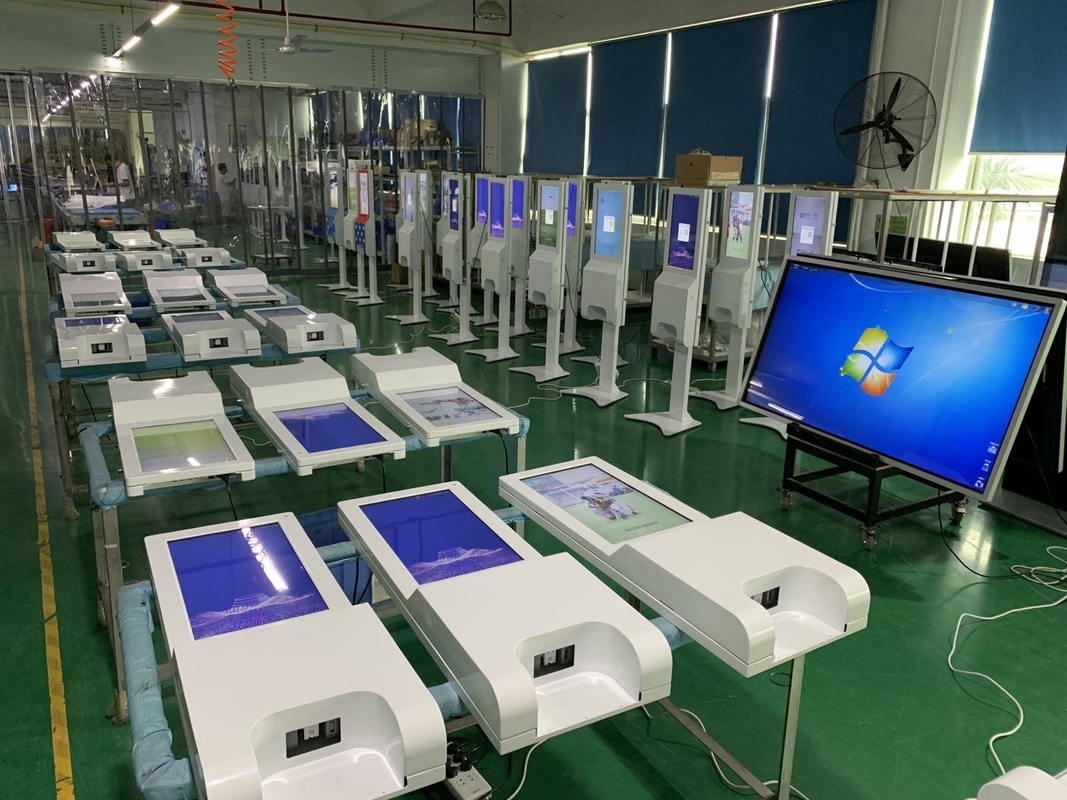 Intel Core I3 CPU Kiosk z ekranem dotykowym All In One z certyfikatami FCC